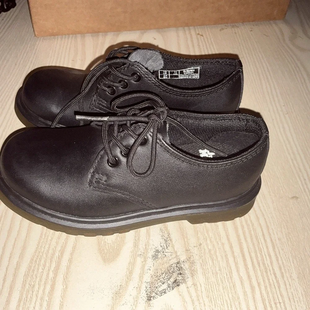 Dr.martins Kids Black Leather Size 11 Us